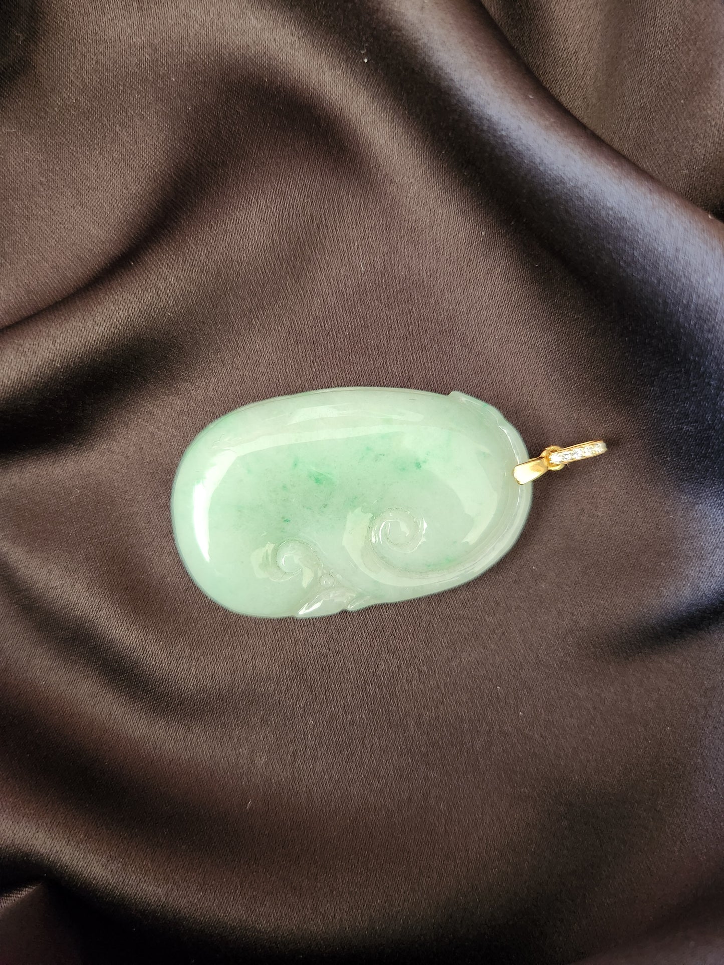 Jadeite Pendant - Mild Green in Ruyi Shape