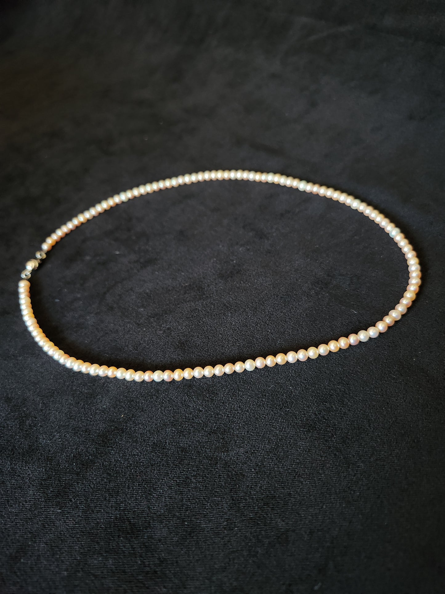 Pearl Bead Necklace - Metallic Hue