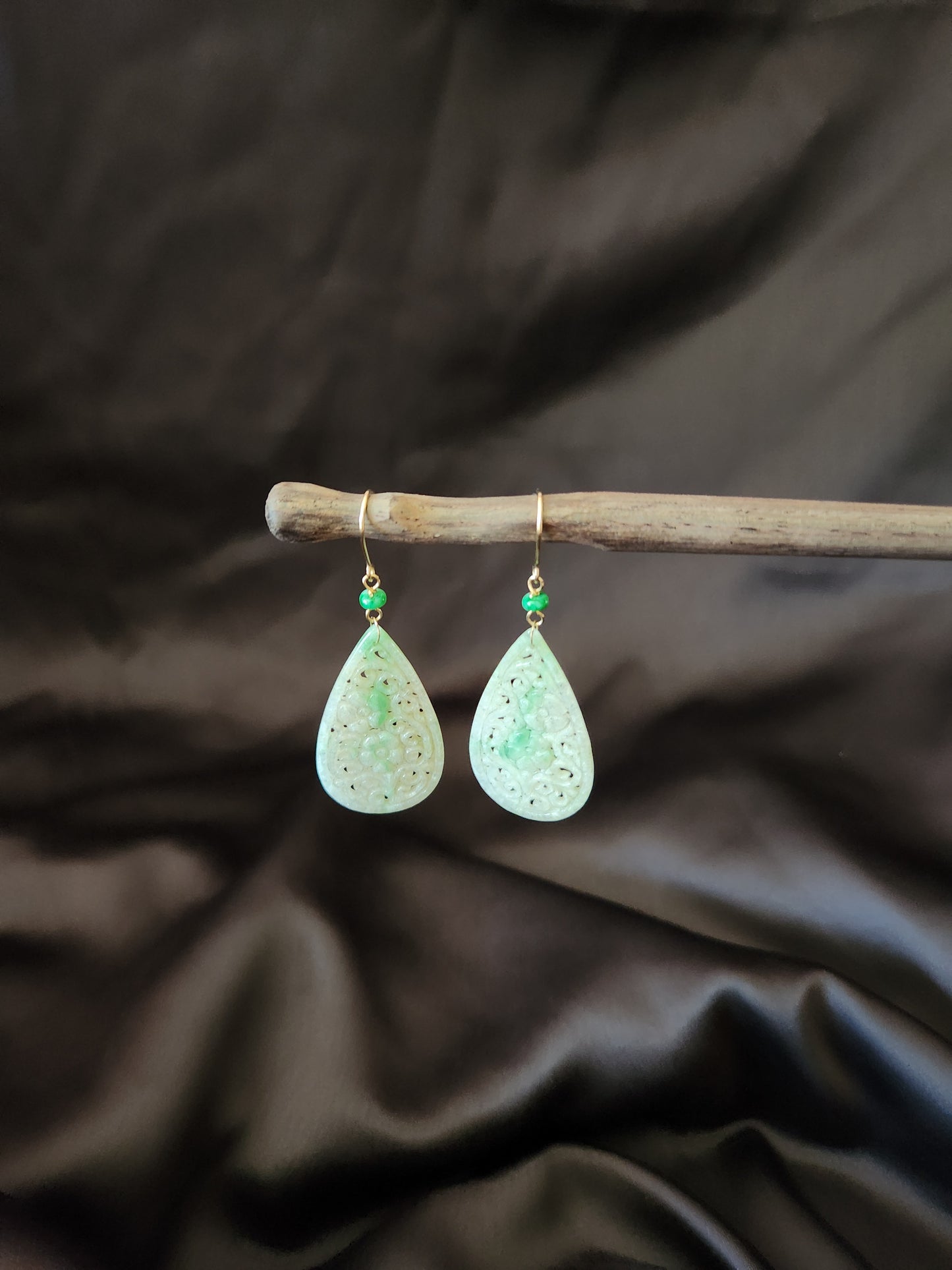 Jadeite Earrings - Openwork Style Teardrop