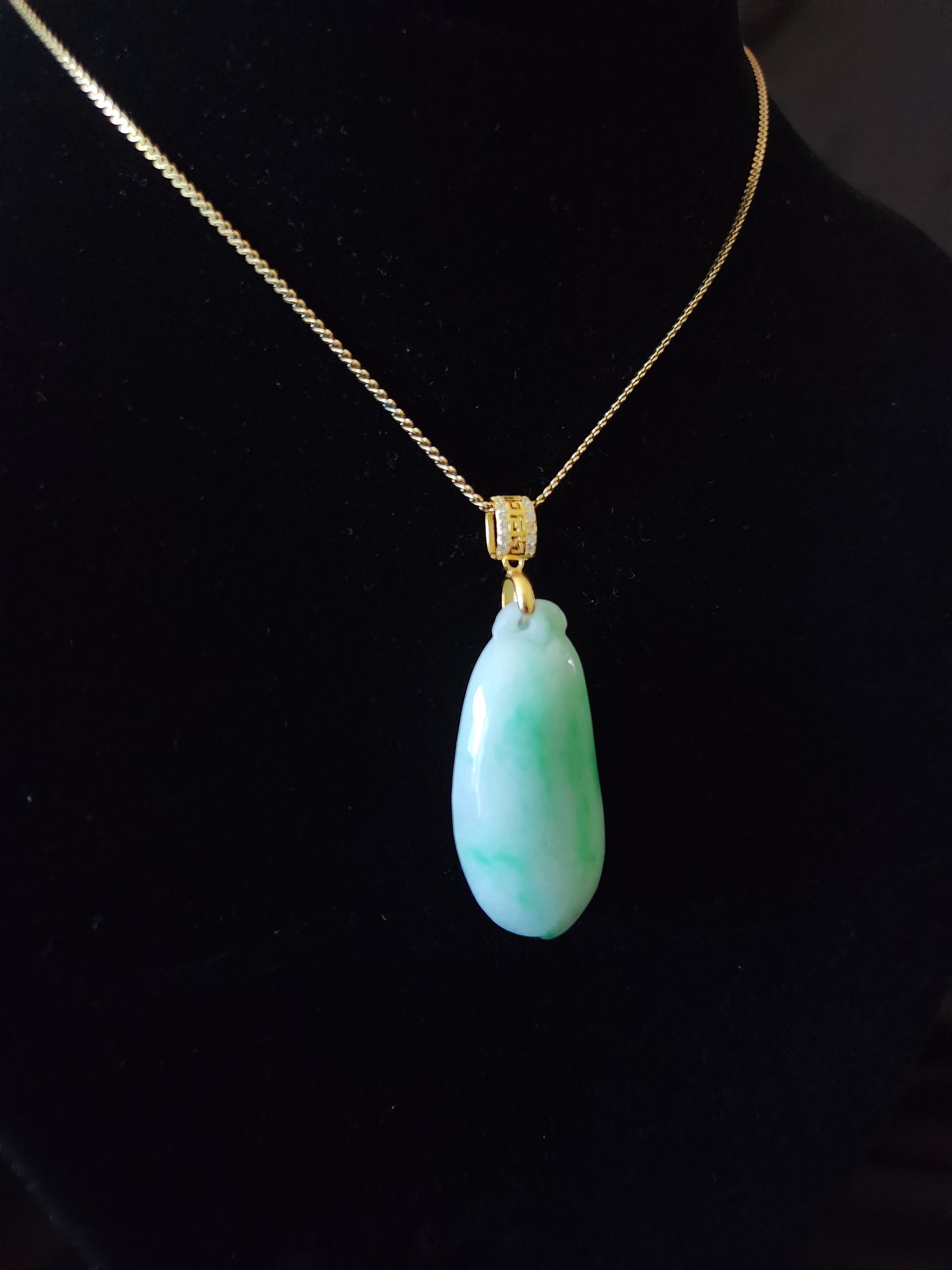 Jadeite Pendant - Green Gourd