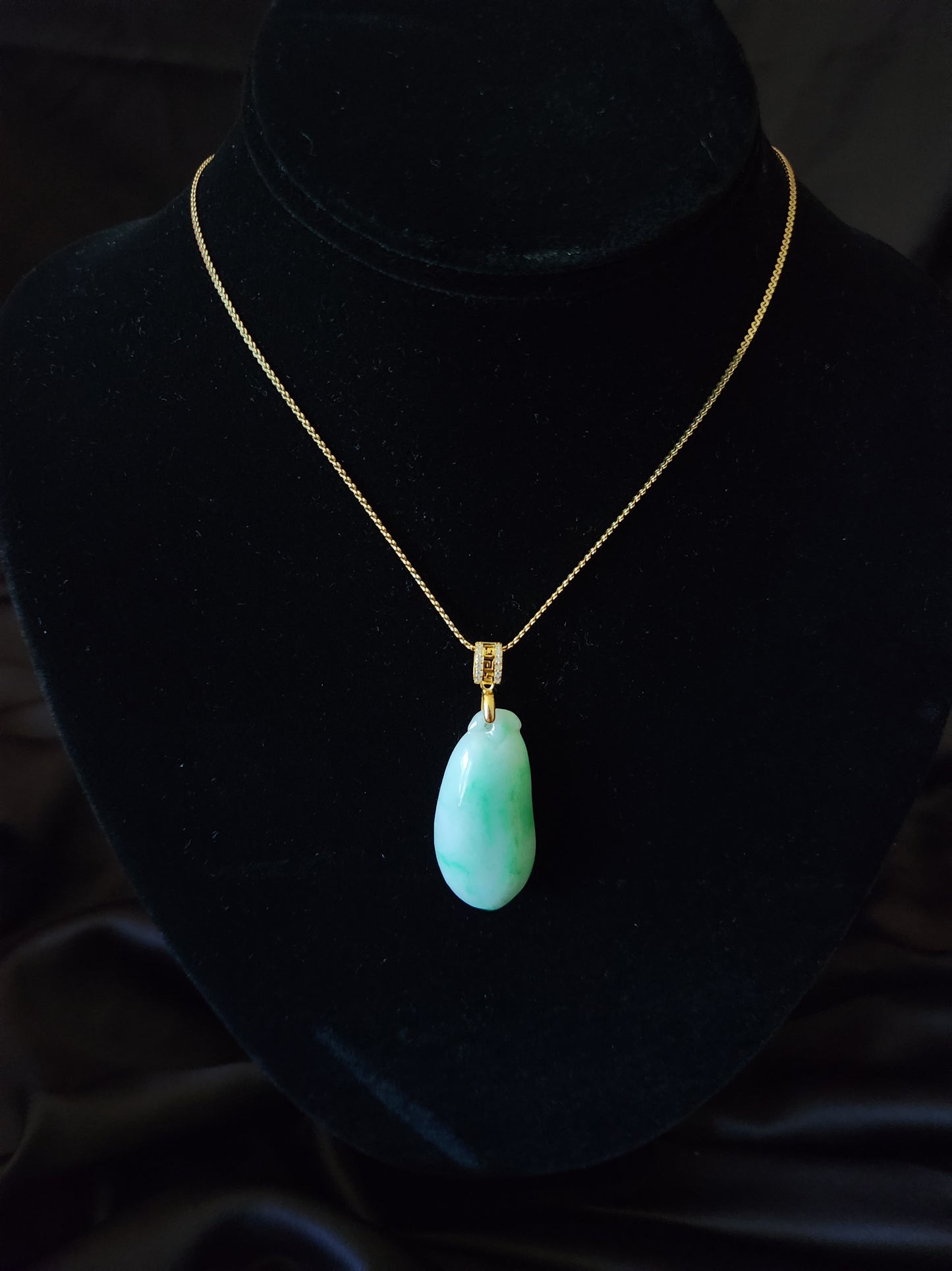 Jadeite Pendant - Green Gourd