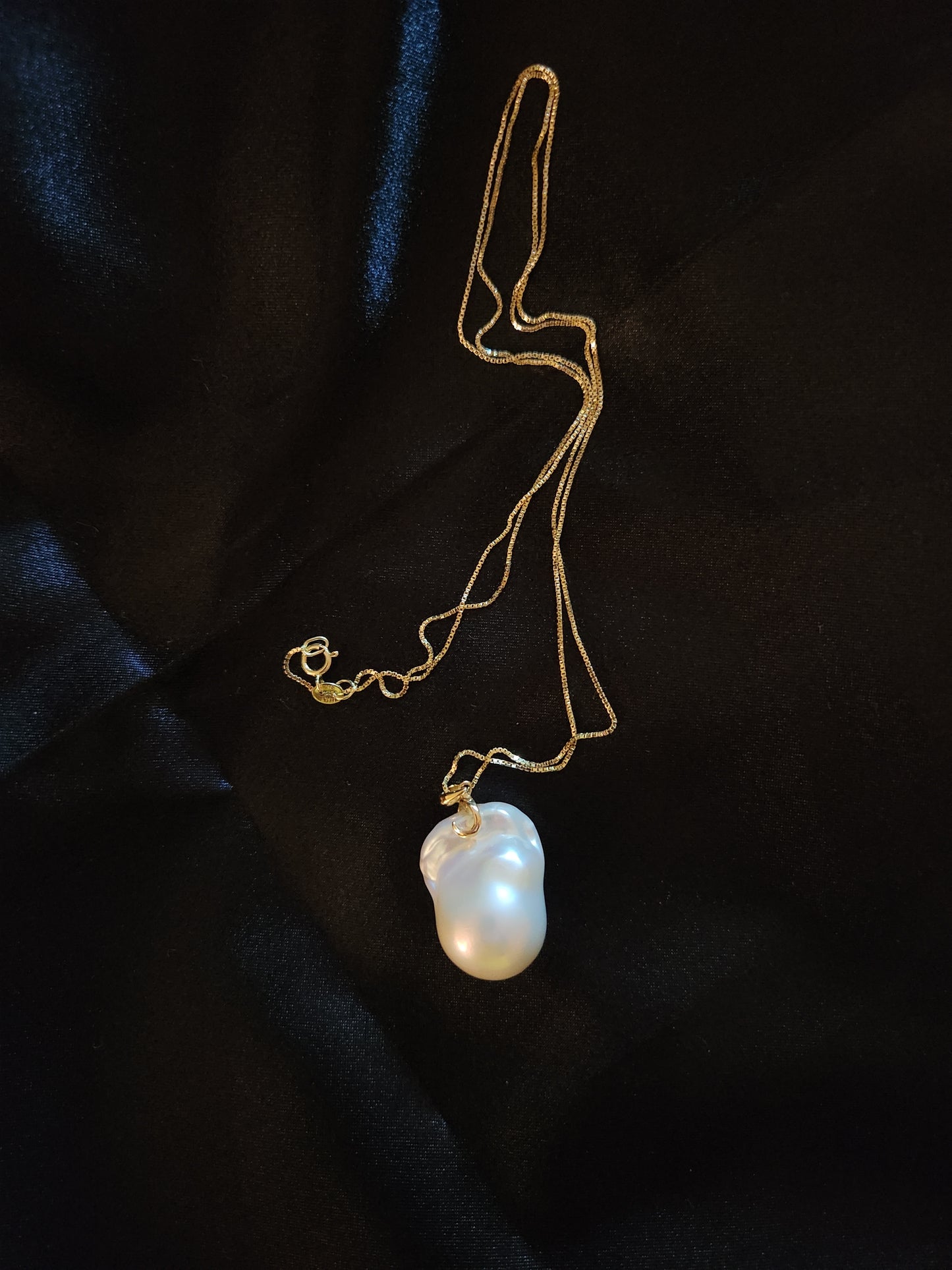 Freshwater Water Baroque Pearl 18K Gold Vine Pendant