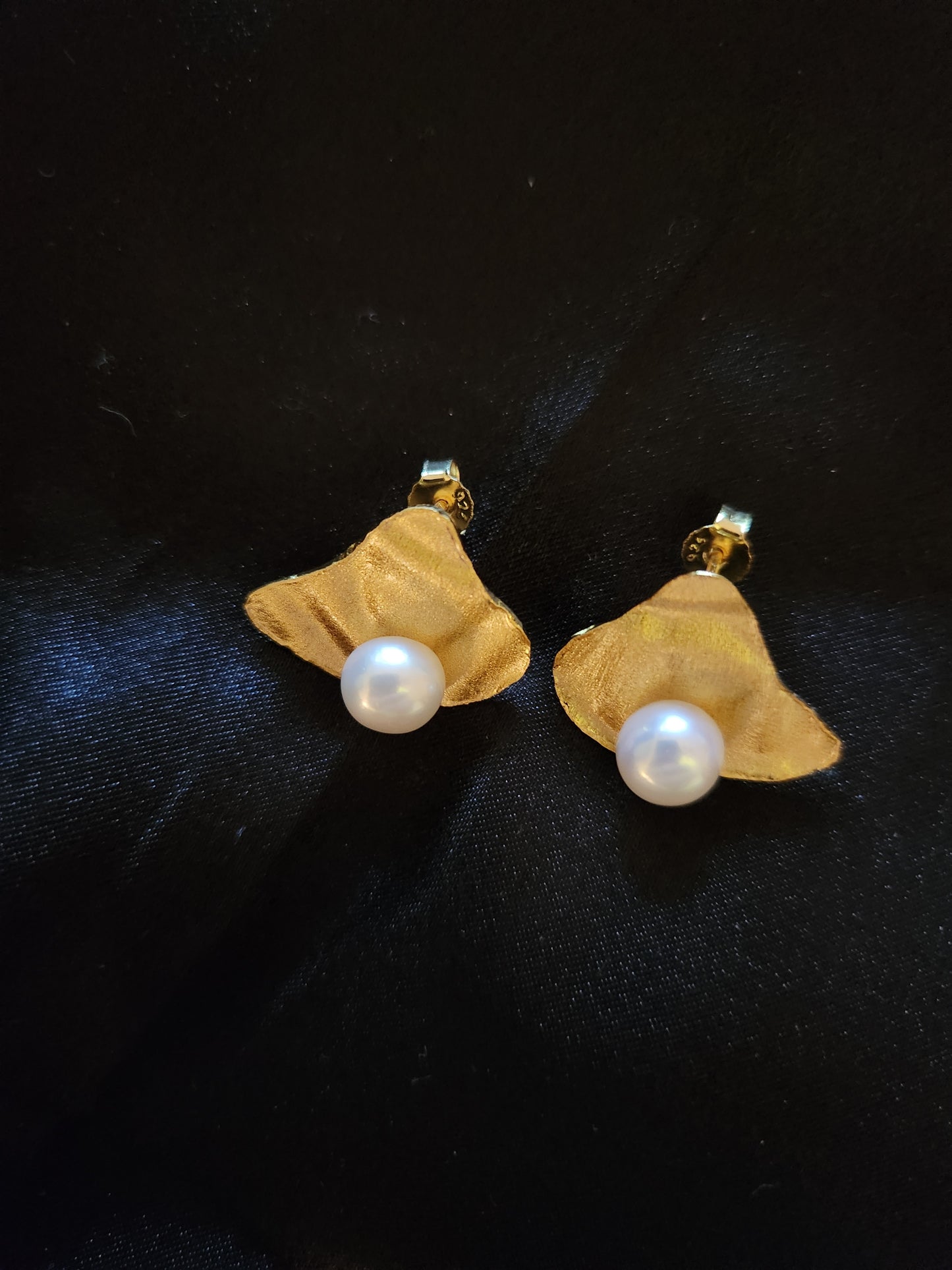 Designer Pearl Stud Earring