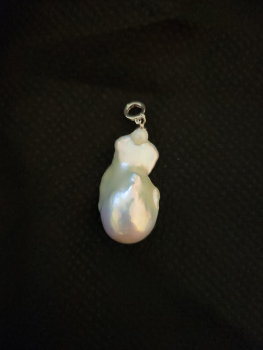 Baroque Pearl Pendant
